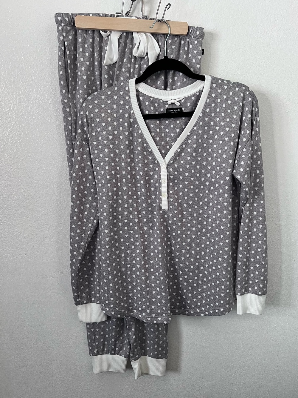 Kate Spade New York Grey and White Heart Print PJ Jogger Set Size M